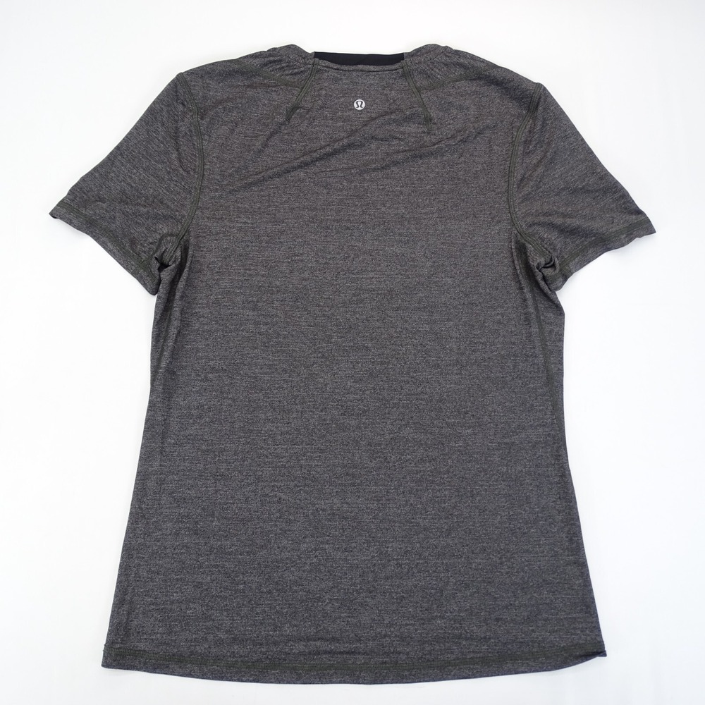 Lululemon T Shirt Men Small Gray Pocket S/Sleeve V-Neck Activewear Fitness Gym - Picture 3 of 6